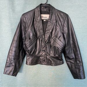 Wilsons Leather Black Cropped Jacket with Wide Collar Vintage